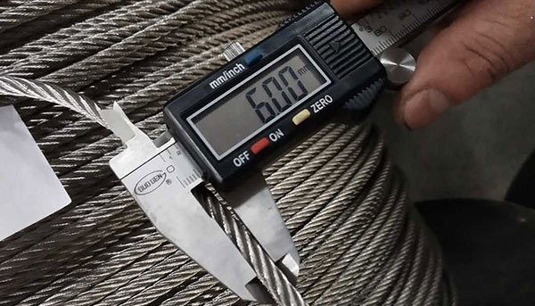 鋼卷吊帶平時(shí)如何維護(hù)？How to maintain the steel coil sling?